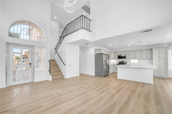 Primary Photo - 5207 Silverheart Ave