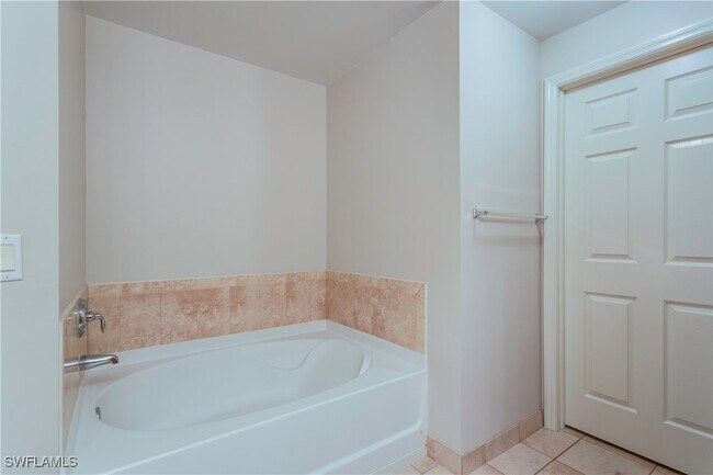 Building Photo - 20265 Royal Villagio Ct