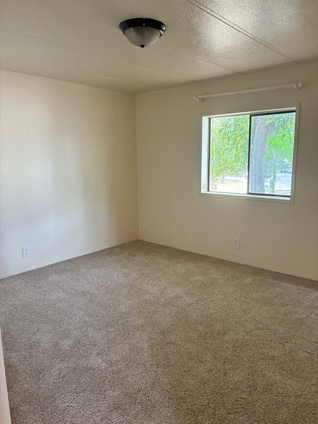 Building Photo - Fully Remodeled 5 Bedroom Home on 1 Acre with Shop, RV Parking & Stunning Views In Shady Cove