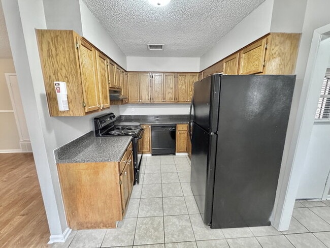 Building Photo - 6368 Leamont Dr