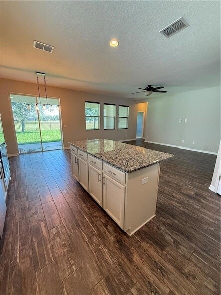 Building Photo - 14637 Maple Arch Ln