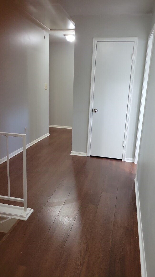 Building Photo - 5703 Green Timbers Dr