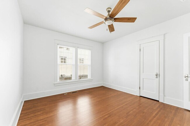 Building Photo - 601 E Delmar St