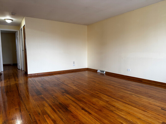 Building Photo - 1534 Revere Cir