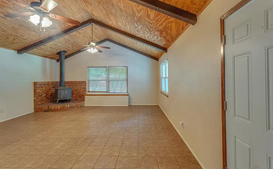 Building Photo - 3504 Corto Ave