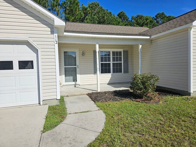 Building Photo - 3 bedroom, 2 bath home in the Neighborhoods of Holly Ridge Community