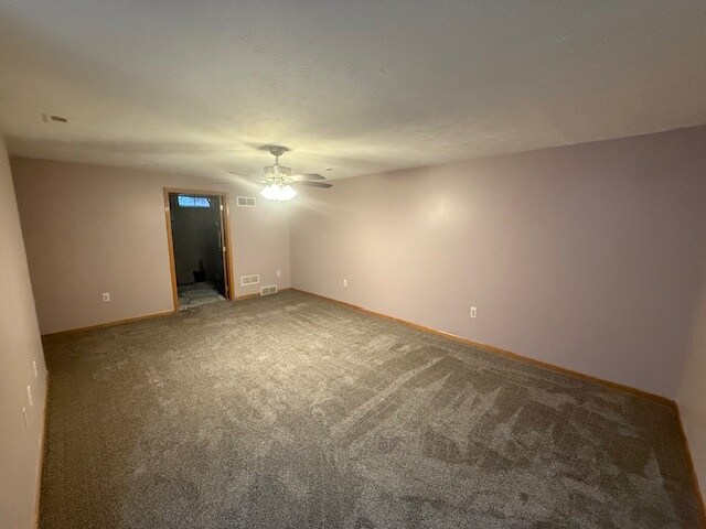 Building Photo - 602 Topaz Ln