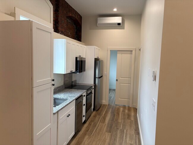 Building Photo - 22 S Main St