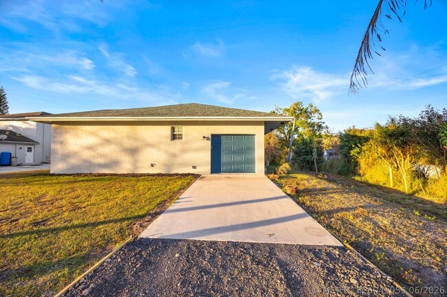 Building Photo - 6934 Grapeview Blvd