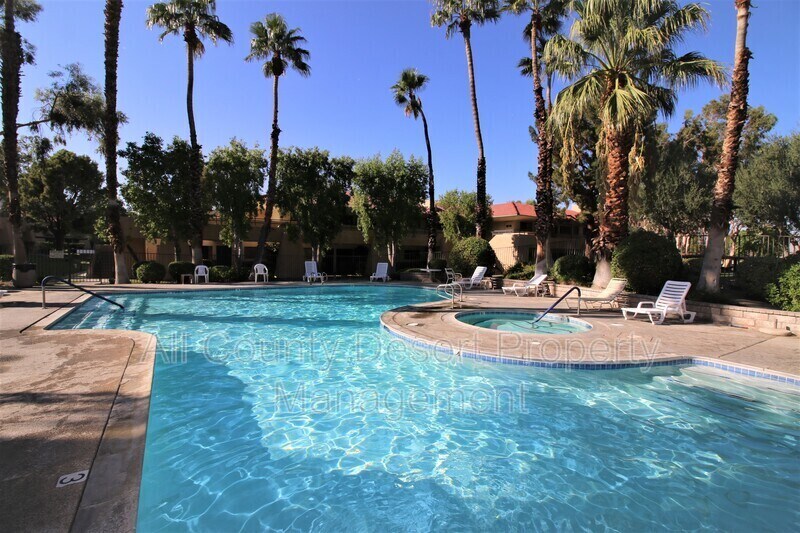 Building Photo - 2810 N Arcadia Ct