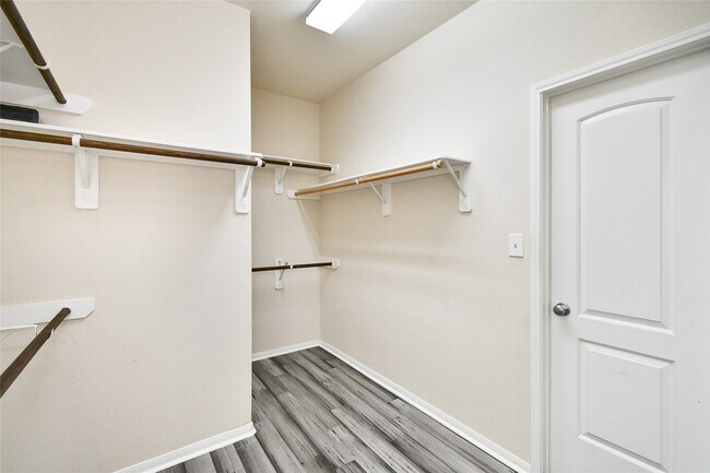 Building Photo - 9155 Monarch Field Ln