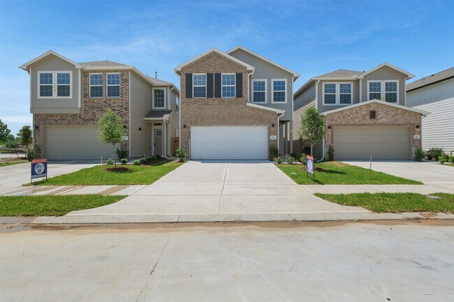 Building Photo - 703 Majestic Eagle Ct