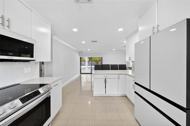 Building Photo - 11951 SW 120th Terrace