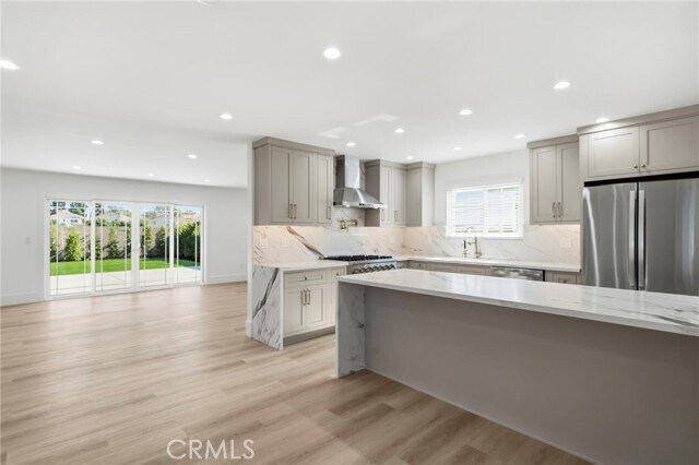 Building Photo - 18584 Redwood Cir