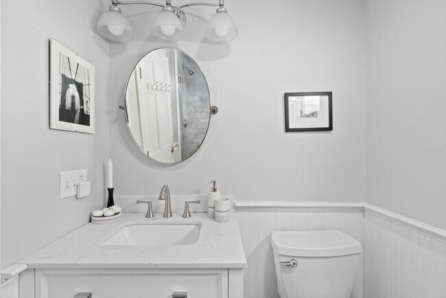 Building Photo - 20 Damon Rd