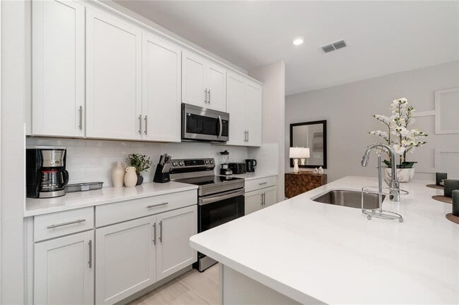 Building Photo - 7834 Spectrum Dr
