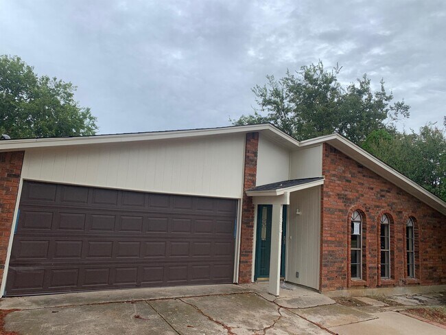 Building Photo - 1316 Royster Rd