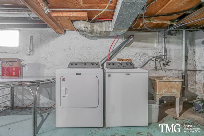 Building Photo - Updated 1928 Tutor w/ Original Touches and Large Fully Fenced Back Yard