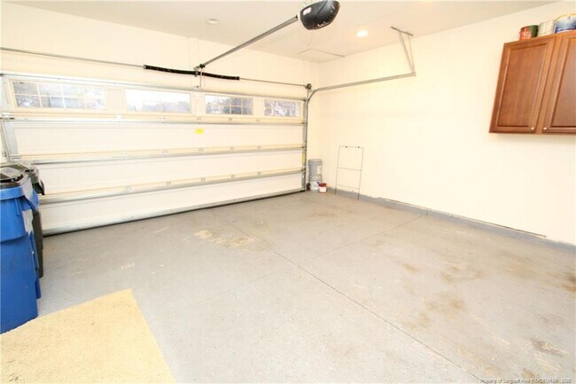 Building Photo - 8367 Primanti Blvd