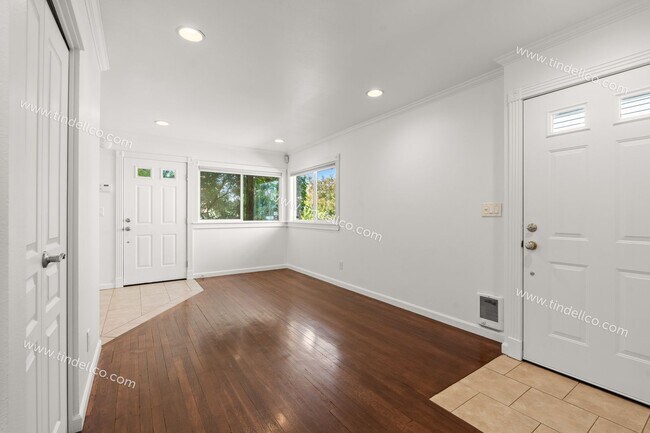 Building Photo - 5028 NE 25th Ave
