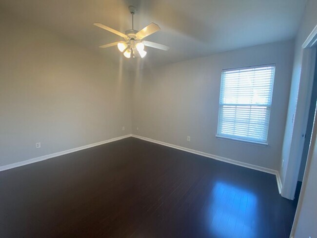 Building Photo - End Unit Townhouse Now Available at Barnes...