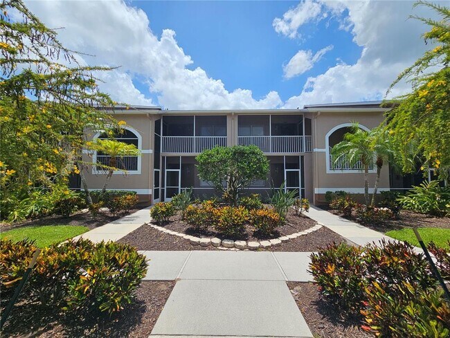 Building Photo - 5330 Hyland Hills Ave
