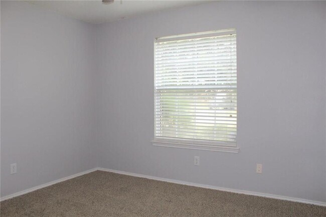 Building Photo - 1111 Cumberland Dr
