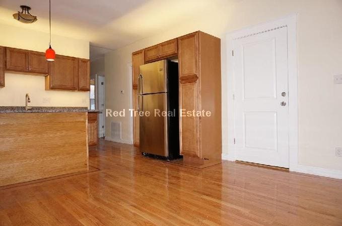 Building Photo - 233 Boylston St