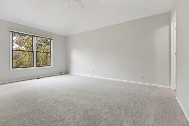Building Photo - 414 Villa Cir Dr