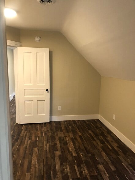 Bedroom 2 - 916 Harrison Ave