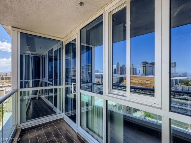 Building Photo - 4575 Dean Martin Dr