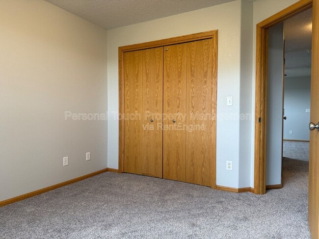 Building Photo - 1143 39th Ave S