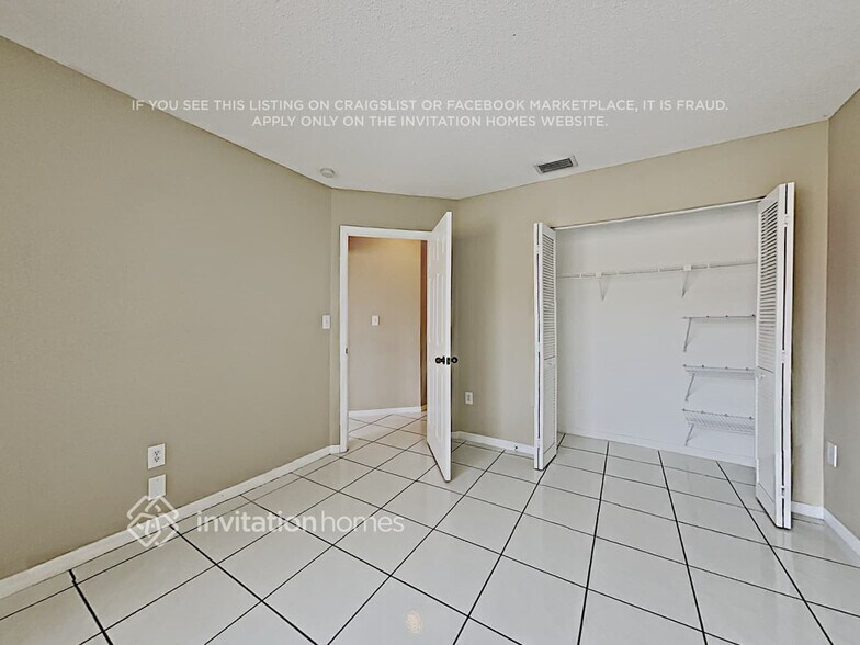 Building Photo - 4500 SW 154th Pl