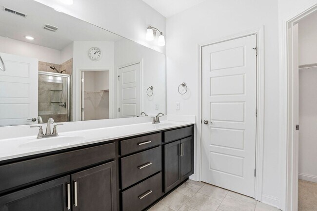 Building Photo - 2035 Prestwick Pl