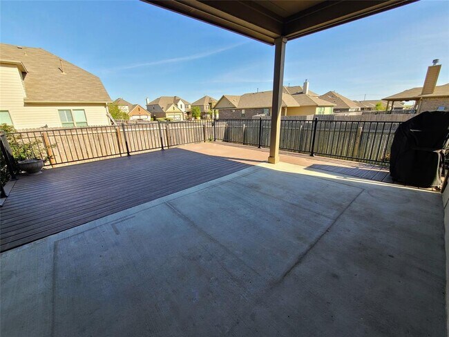 Building Photo - 826 Hot Spring Valley