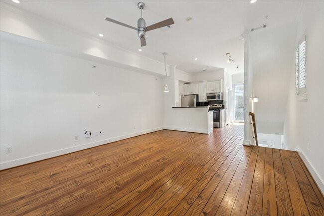 Building Photo - 100 McGowen St