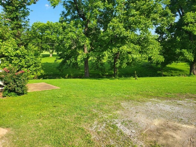 Building Photo - Nice Mt. Juliet Ranch 4 bedroom 2 bath on ...