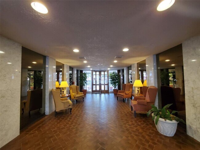 Building Photo - 7510 Hornwood Dr