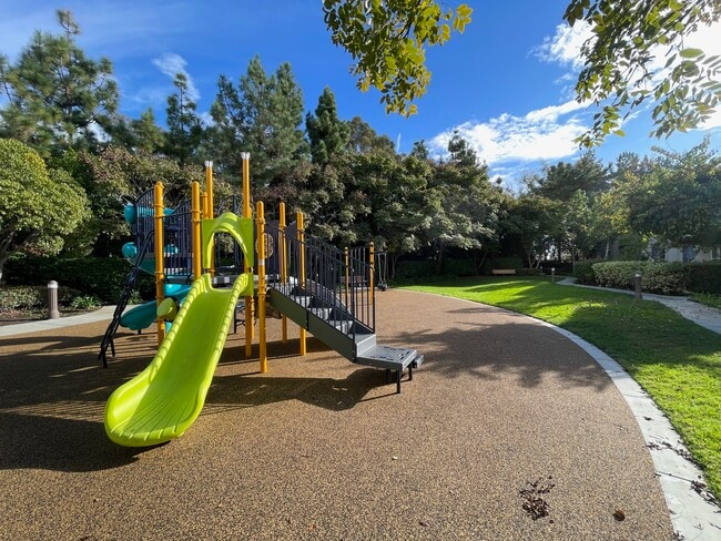 Building Photo - 3351 Via Trentino