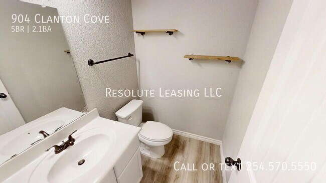 Building Photo - 904 Clanton Cove