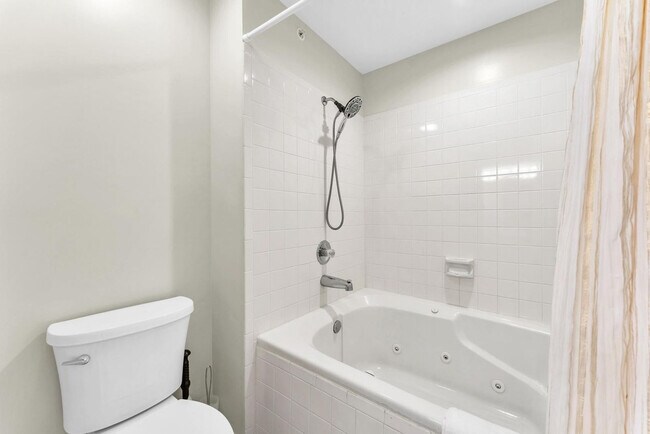 Building Photo - 155 W Rockford Dr