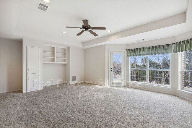 Building Photo - 5004 Seville Ln