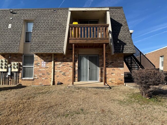 Building Photo - Adorable Apartment in Southern Hills Condo's!