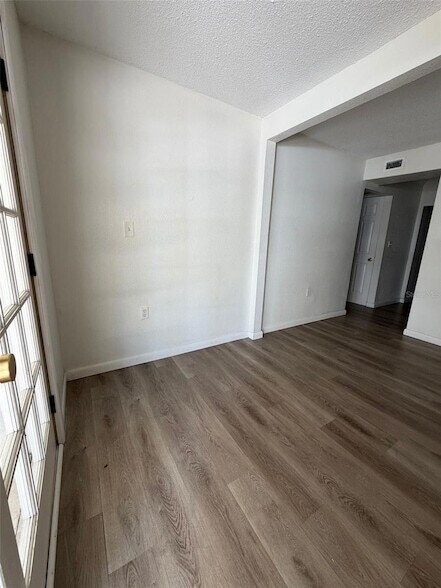 Building Photo - 209 W Emily St