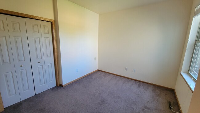 Building Photo - 6655 Windsor Commons Ave