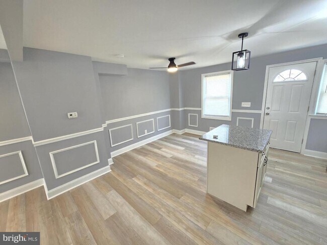Building Photo - 3736 Elmley Ave