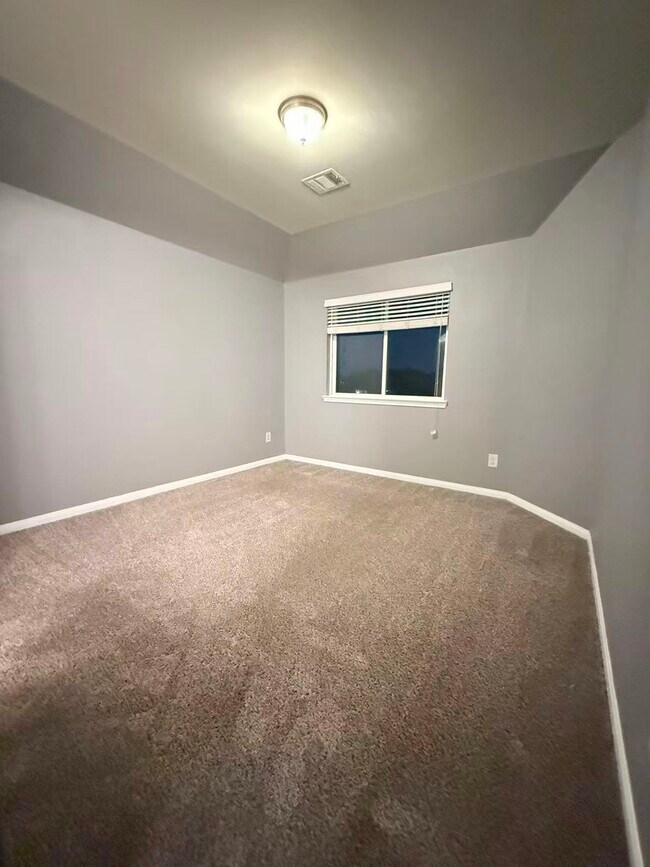 Building Photo - 24323 Marcello Lakes Dr