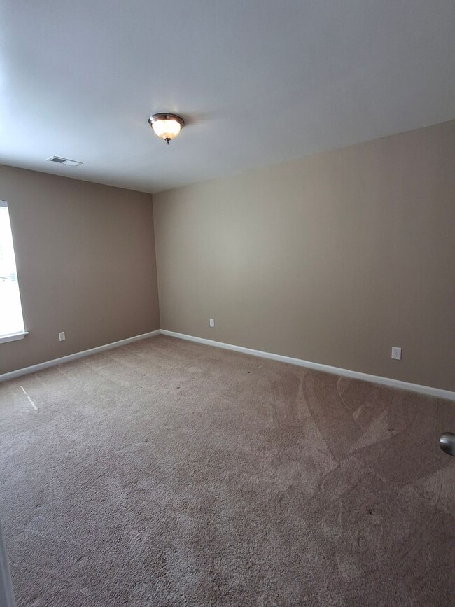 Building Photo - Beautiful 3-Bedroom Home with Bonus Room i...