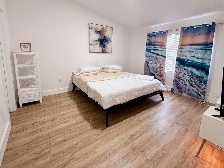 Building Photo - 20423 NW 29th Pl