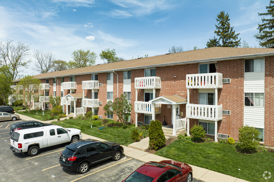 Primary Photo - Wauconda Park Apartments